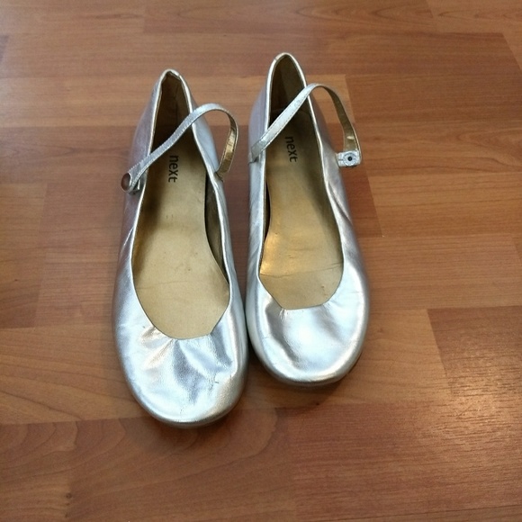 silver flat shoes size 7